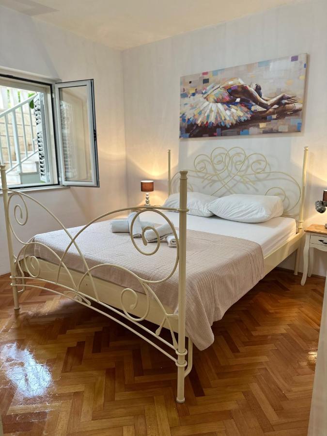 Guest House Allineeddubrovnik Choose Between Double Room Or Penthouse Or Studio Apartments Free Parking Kültér fotó